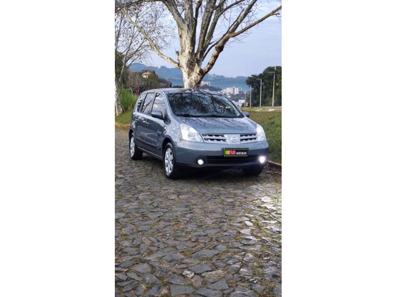 NISSAN - LIVINA - 2009/2010 - Cinza - R$ 36.900,00