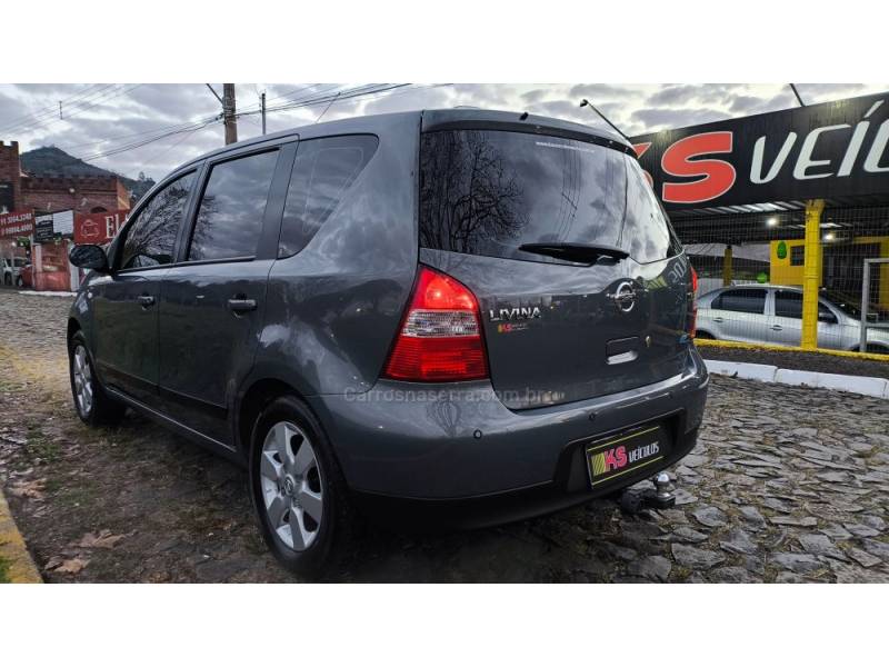 NISSAN - LIVINA - 2009/2010 - Cinza - R$ 36.900,00