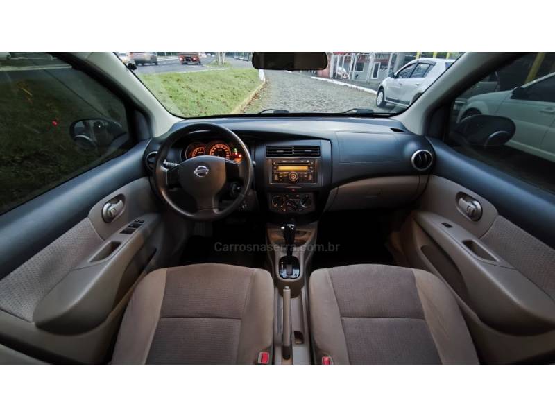 NISSAN - LIVINA - 2009/2010 - Cinza - R$ 36.900,00