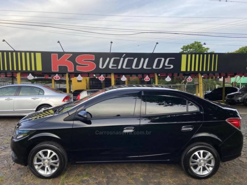 CHEVROLET - PRISMA - 2014/2015 - Preta - R$ 59.900,00