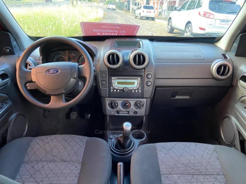 FORD - ECOSPORT - 2011/2012 - Vermelha - R$ 45.900,00