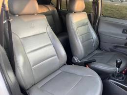 VOLKSWAGEN - SANTANA - 1998/1999 - Branca - R$ 22.900,00