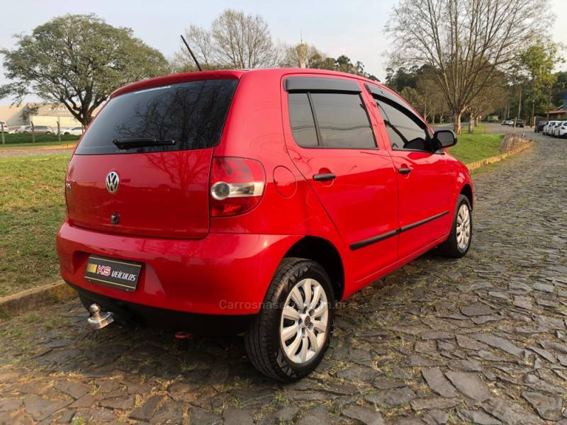 VOLKSWAGEN - FOX - 2009/2009 - Vermelha - R$ 27.900,00