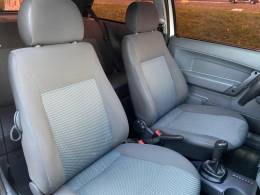 VOLKSWAGEN - GOL - 2013/2014 - Branca - R$ 33.900,00