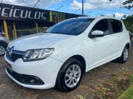 RENAULT - SANDERO - 2015/2016 - Branca - R$ 42.900,00