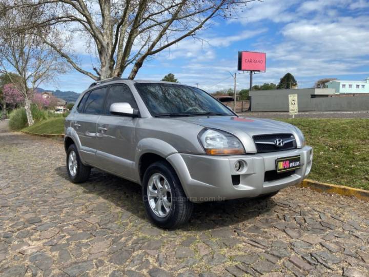 HYUNDAI - TUCSON - 2010/2010 - Bege - R$ 44.900,00