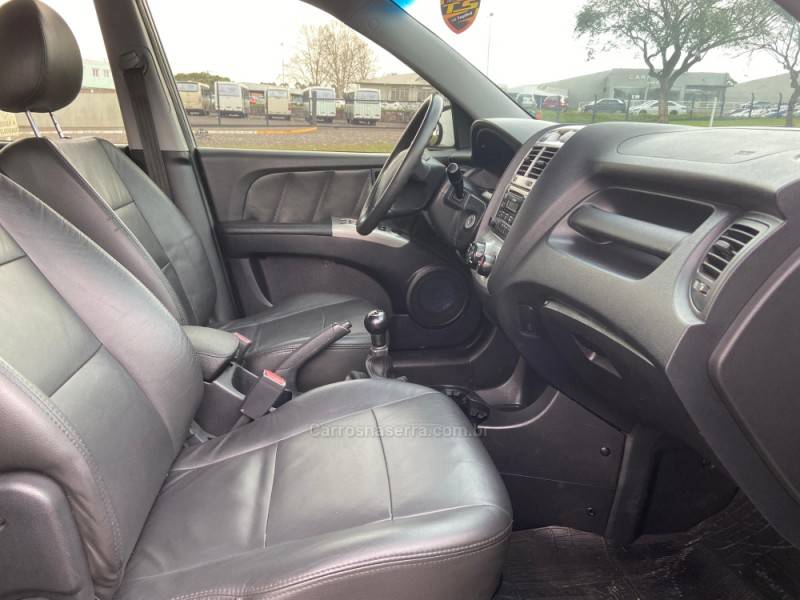 KIA MOTORS - SPORTAGE - 2008/2008 - Prata - R$ 37.900,00