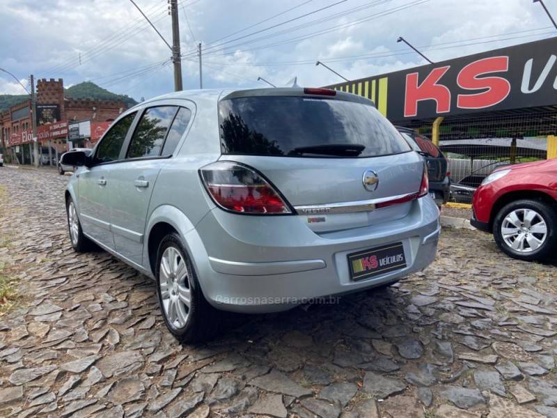 CHEVROLET - VECTRA - 2009/2009 - Prata - R$ 38.900,00