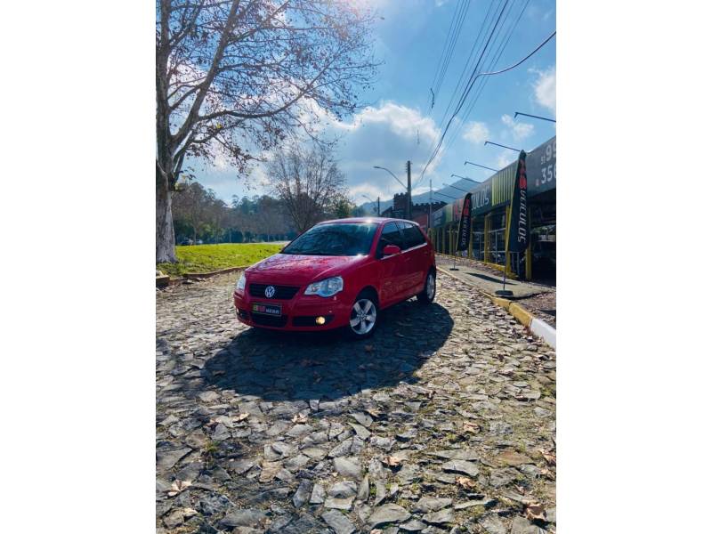 VOLKSWAGEN - POLO - 2011/2012 - Vermelha - R$ 44.900,00
