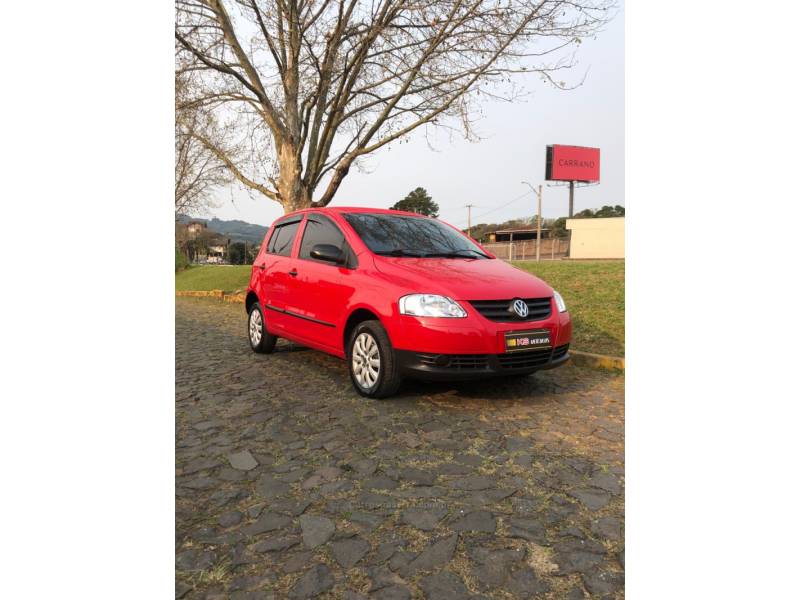 VOLKSWAGEN - FOX - 2009/2009 - Vermelha - R$ 27.900,00