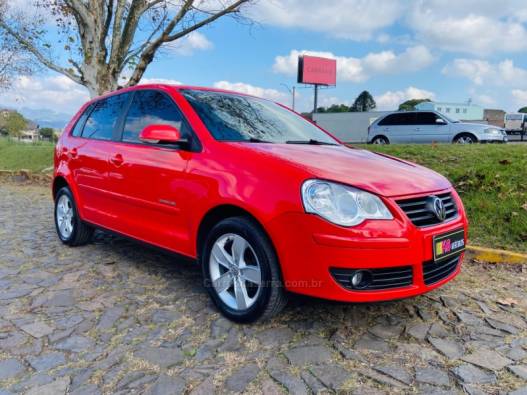 VOLKSWAGEN - POLO - 2011/2012 - Vermelha - R$ 44.900,00
