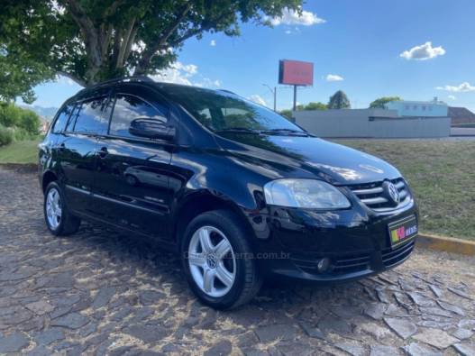 VOLKSWAGEN - SPACEFOX - 2006/2007 - Preta - R$ 29.900,00