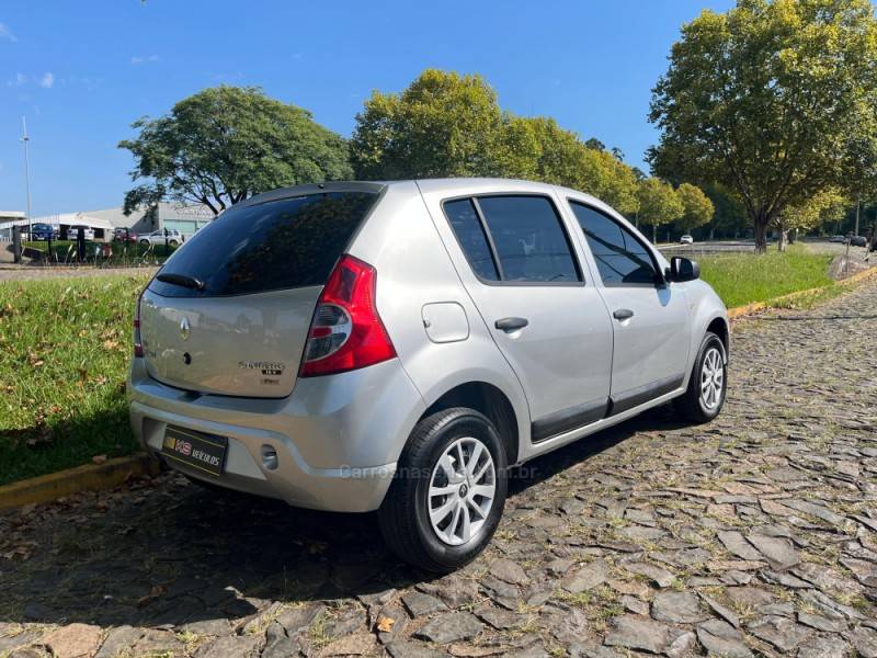 RENAULT - SANDERO - 2009/2010 - Prata - R$ 28.900,00