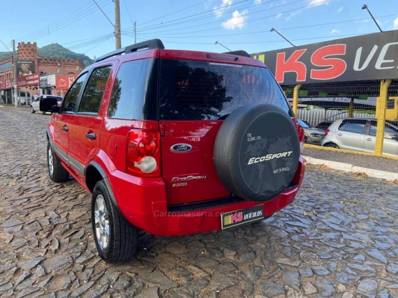FORD - ECOSPORT - 2011/2012 - Vermelha - R$ 45.900,00