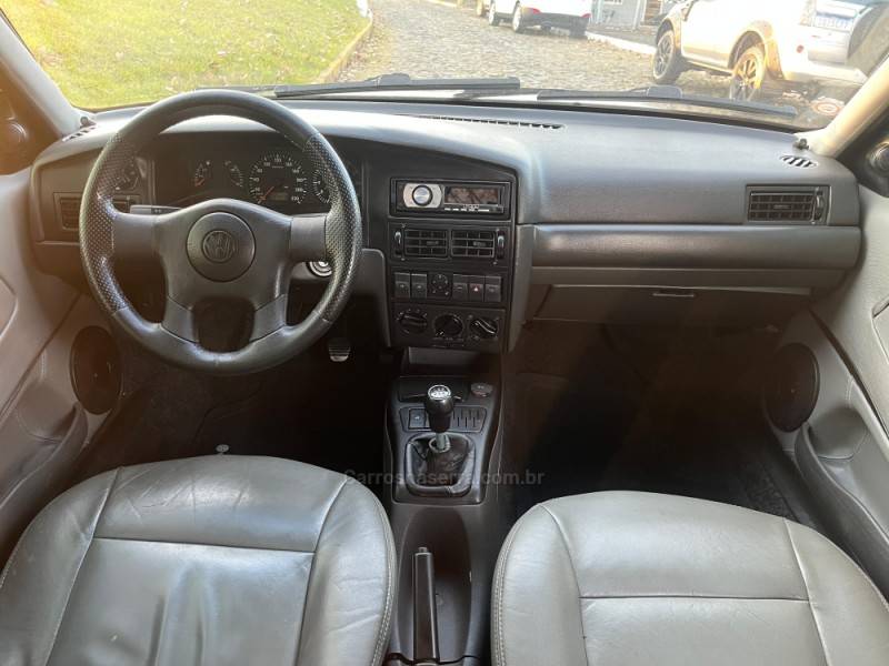 VOLKSWAGEN - SANTANA - 1998/1999 - Branca - R$ 22.900,00