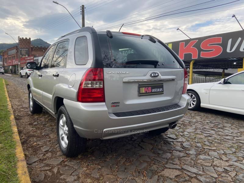 KIA MOTORS - SPORTAGE - 2008/2008 - Prata - R$ 37.900,00