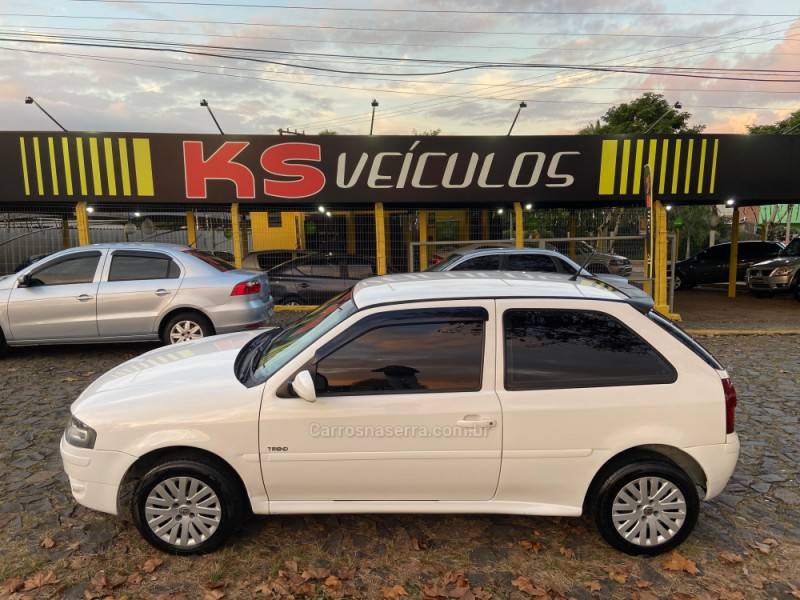 VOLKSWAGEN - GOL - 2013/2014 - Branca - R$ 33.900,00
