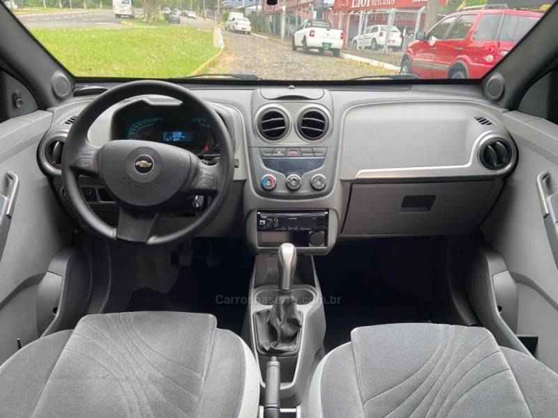 CHEVROLET - AGILE - 2011/2012 - Branca - R$ 38.900,00