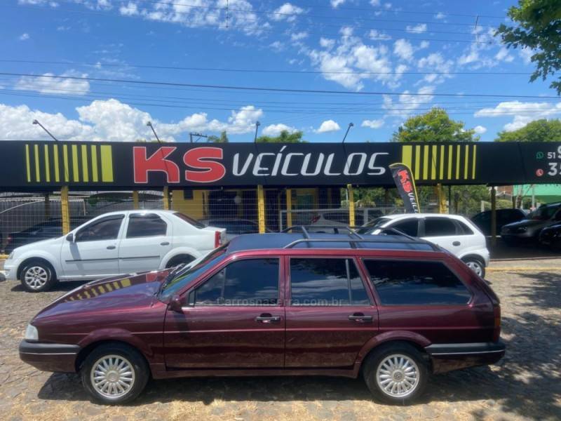 VOLKSWAGEN - QUANTUM - 1994/1995 - Vermelha - R$ 21.900,00