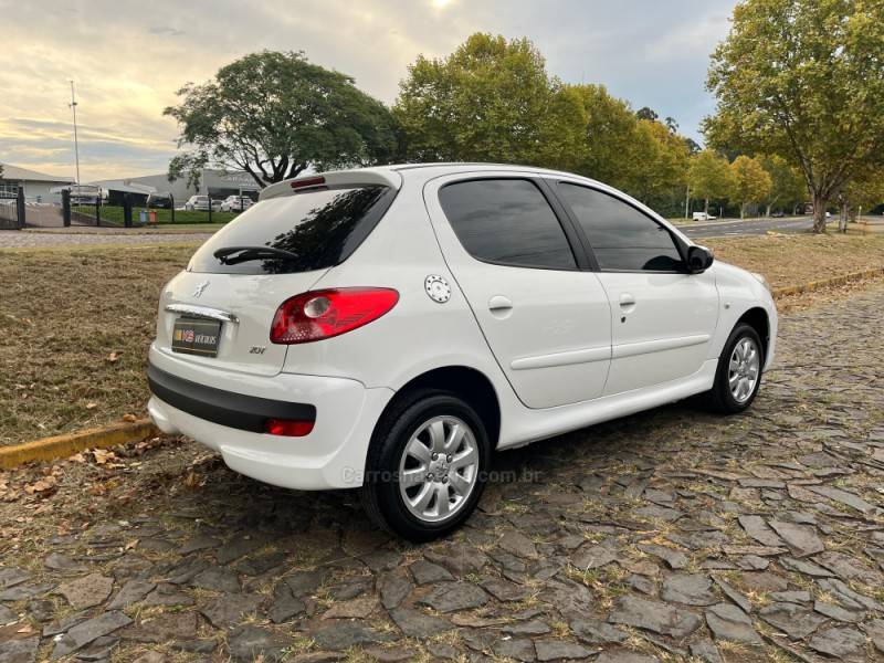 PEUGEOT - 207 - 2009/2010 - Branca - R$ 23.900,00