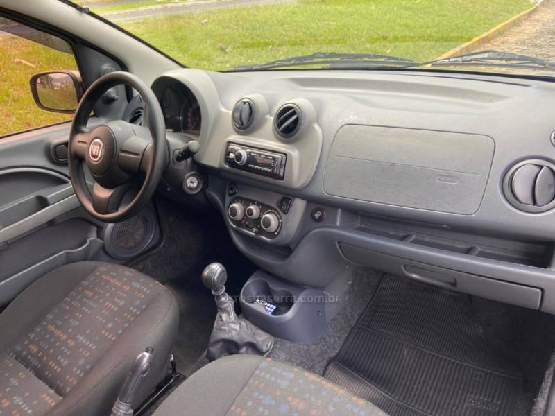 FIAT - UNO - 2014/2015 - Cinza - R$ 36.900,00