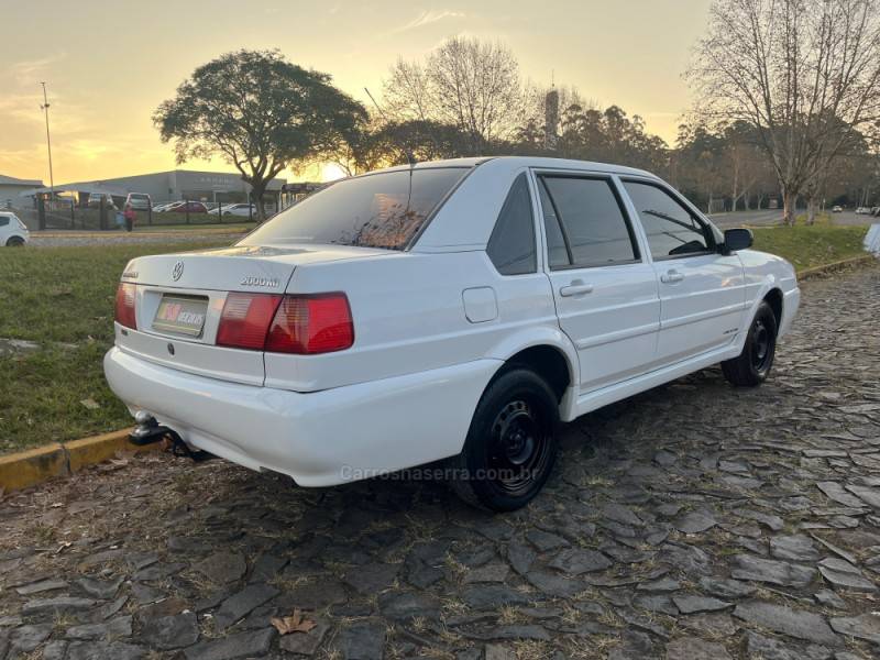 VOLKSWAGEN - SANTANA - 1998/1999 - Branca - R$ 22.900,00