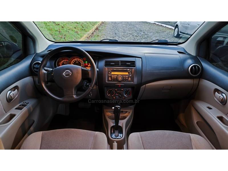 NISSAN - LIVINA - 2009/2010 - Cinza - R$ 36.900,00