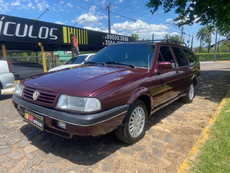 VOLKSWAGEN - QUANTUM - 1994/1995 - Vermelha - R$ 21.900,00