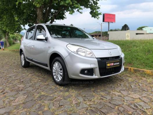 RENAULT - SANDERO - 2011/2012 - Prata - R$ 31.900,00