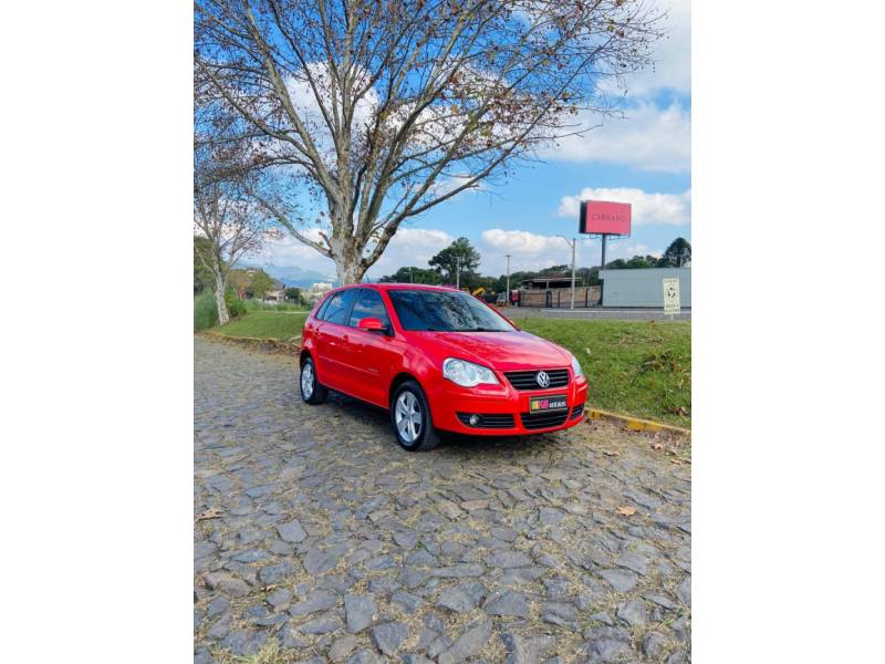 VOLKSWAGEN - POLO - 2011/2012 - Vermelha - R$ 44.900,00