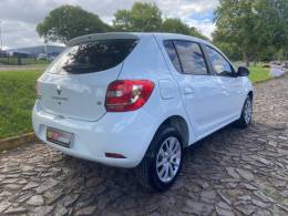 RENAULT - SANDERO - 2015/2016 - Branca - R$ 42.900,00