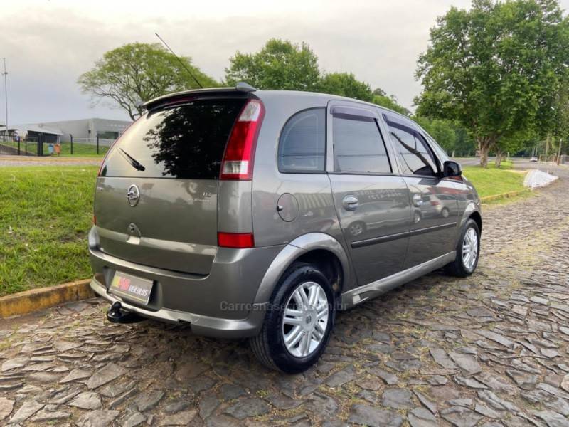 CHEVROLET - MERIVA - 2004/2004 - Cinza - R$ 24.900,00